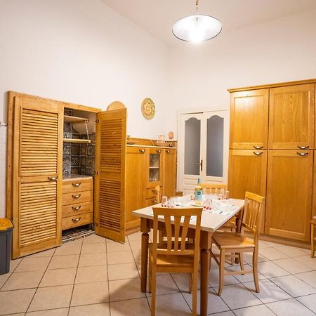 トロペーアLa Casina Nel Centroアパートメント エクステリア 写真