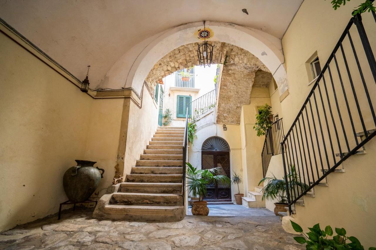 トロペーアLa Casina Nel Centroアパートメント エクステリア 写真