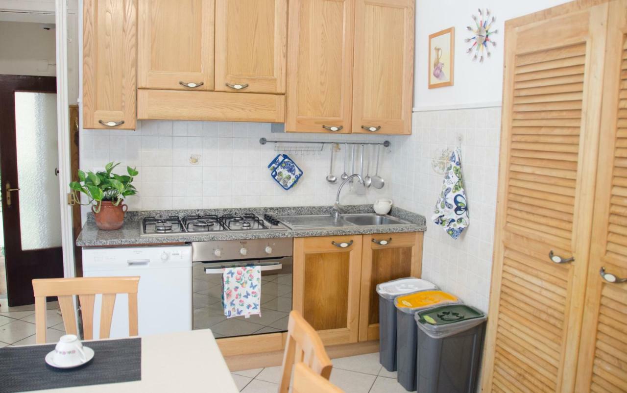 トロペーアLa Casina Nel Centroアパートメント エクステリア 写真